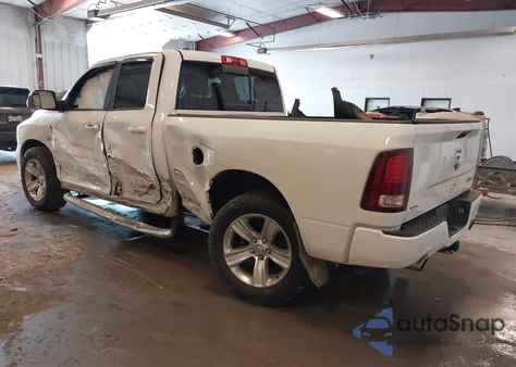 2015 Ram 1500 Sport из США, поврежденный, VIN 1C6RR7HT5FS563148